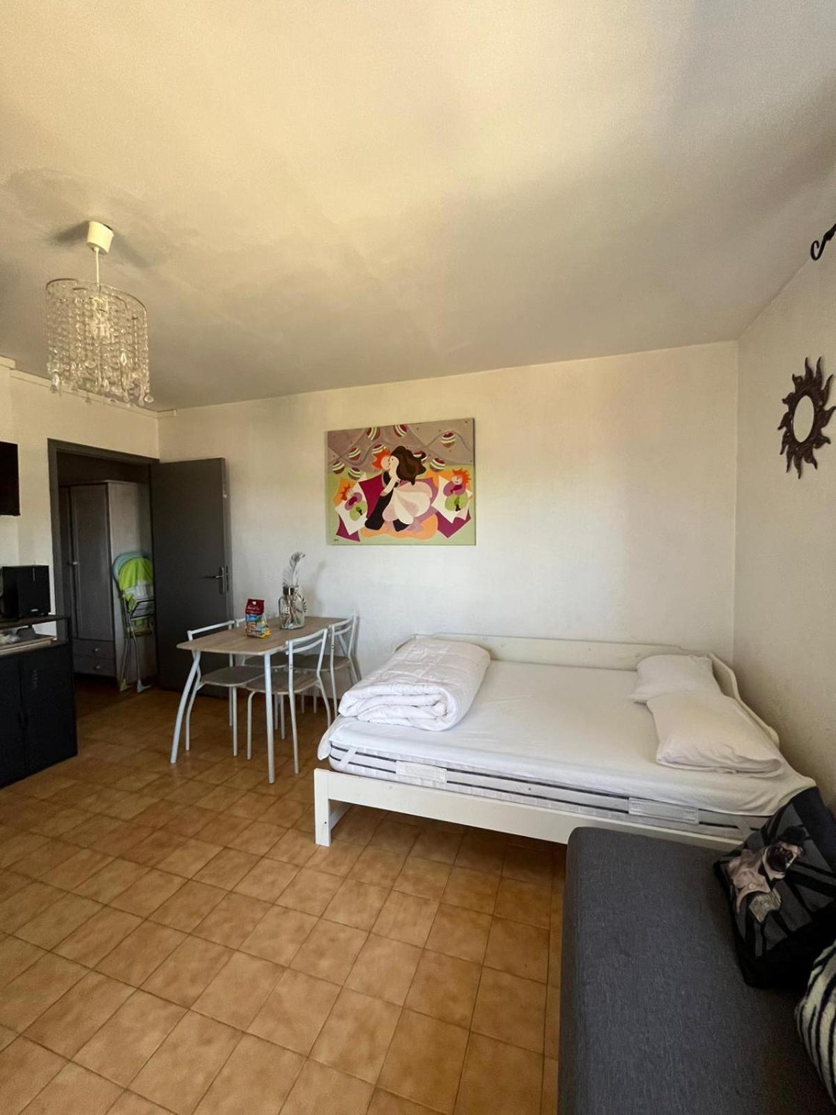 Appartement En Rez De Villa Beausite Mandelieu-la-Napoule Exterior foto